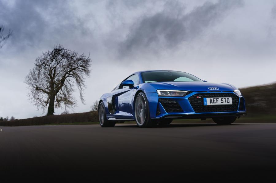  Audi R8 V10 2019 года  (UK) (фото 53 из 79)